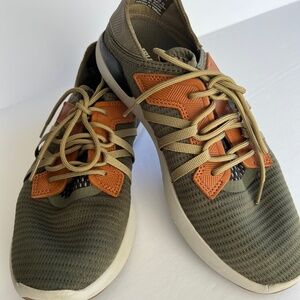 OluKai Mio Li Athletic Shoes Size 9 Men's